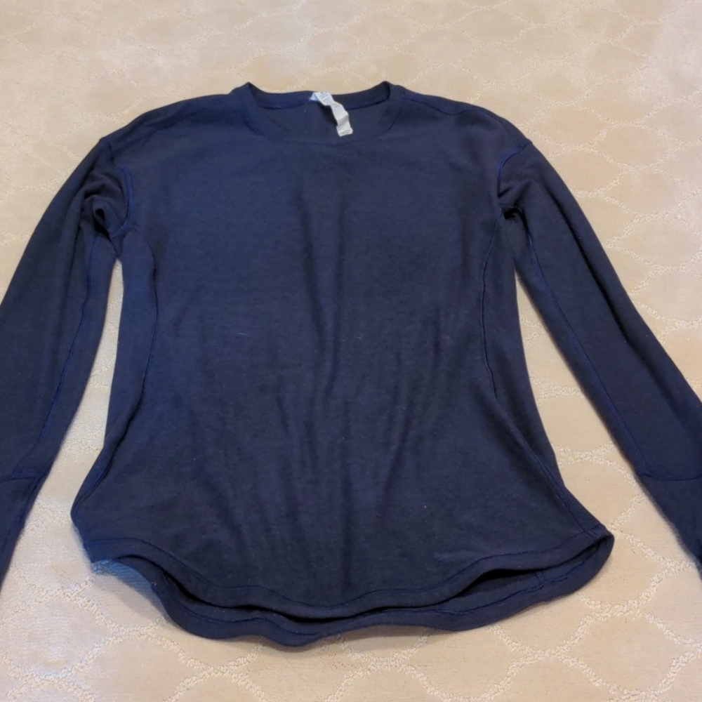 Lululemon long sleeve active top